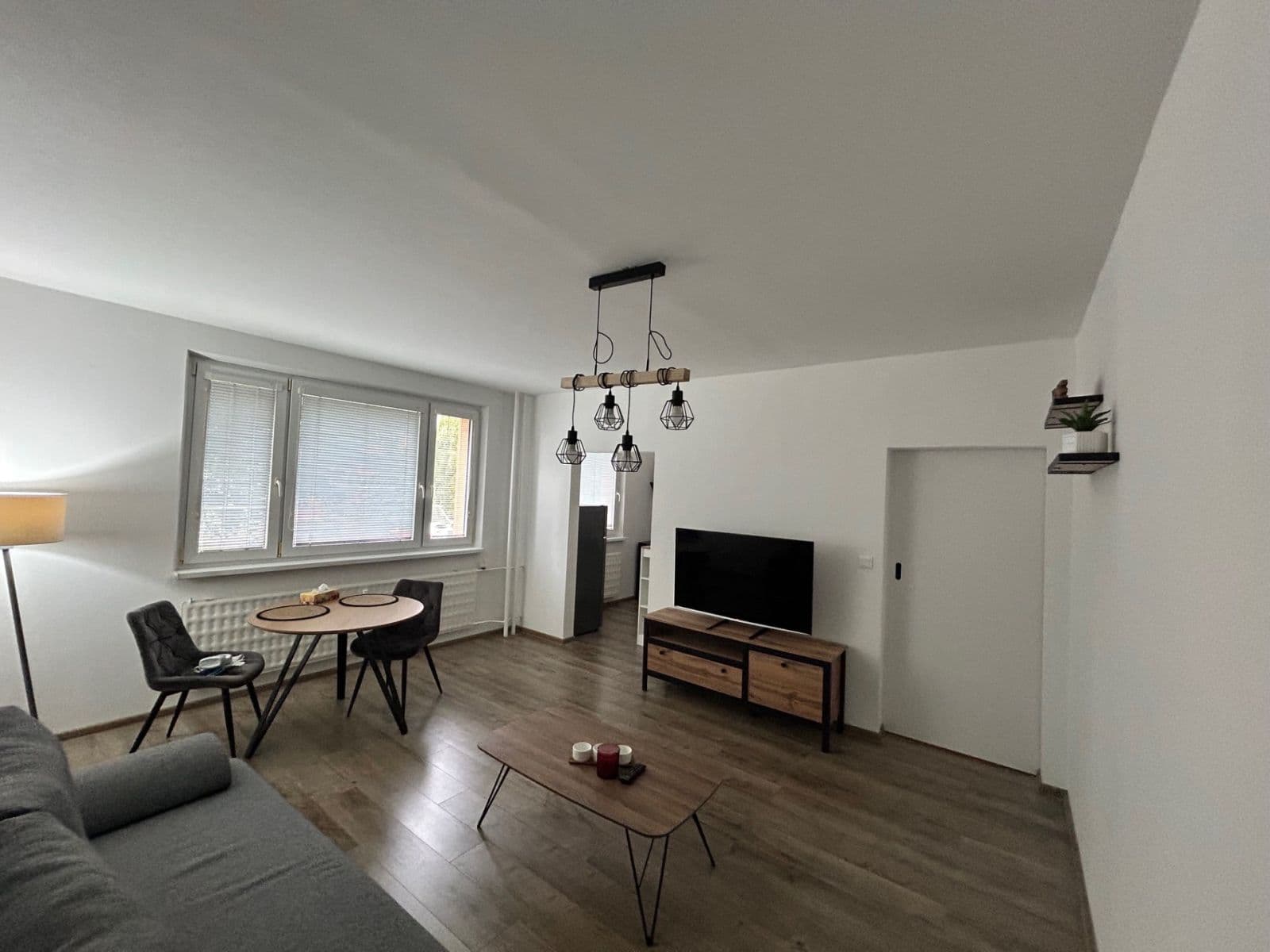 Prenájom bytu 1-izbový 36 m², Na hôrke, Nitra, Nitriansky kraj Prenájom bytu 1-izbový 36 m², Na hôrke, Nitra, Nitriansky kraj