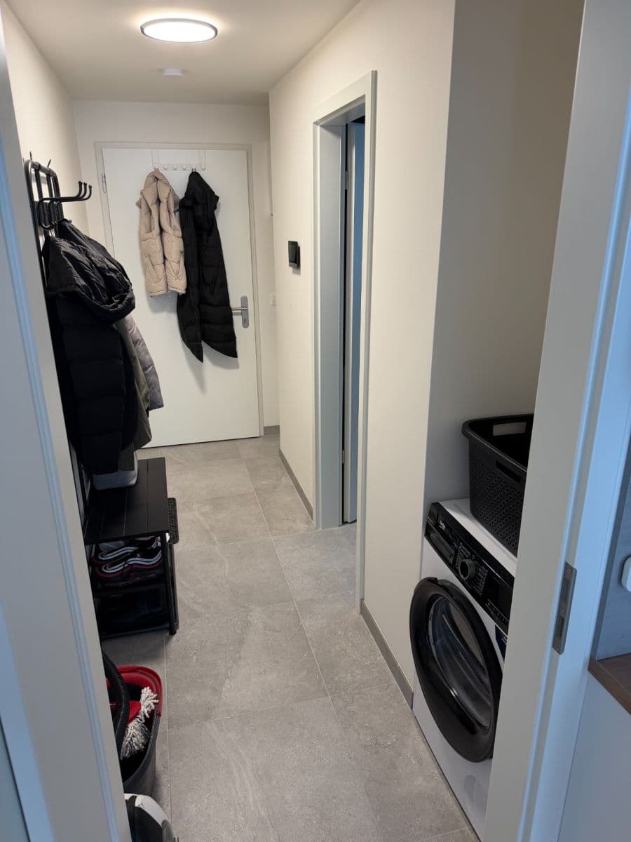 Prenájom bytu 1-izbový 31 m², Českobrodská, Praha, Praha Prenájom bytu 1-izbový 31 m², Českobrodská, Praha, Praha