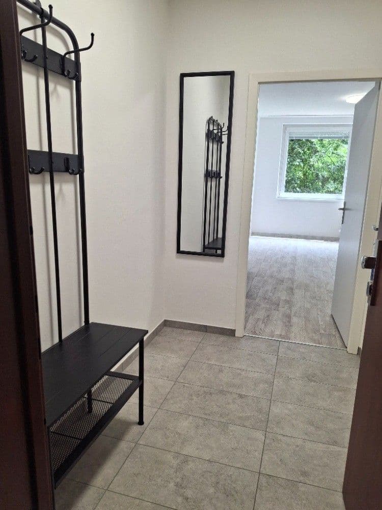 Prenájom bytu 1-izbový 31 m², Voskovcova, Praha, Praha Prenájom bytu 1-izbový 31 m², Voskovcova, Praha, Praha