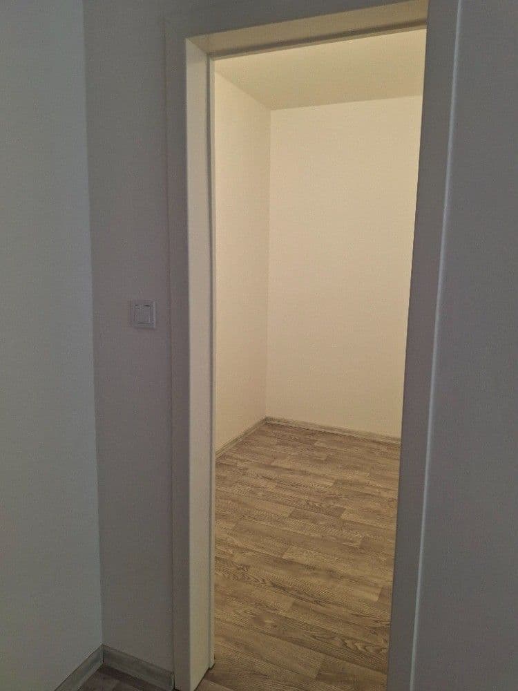 Prenájom bytu 1-izbový 31 m², Voskovcova, Praha, Praha Prenájom bytu 1-izbový 31 m², Voskovcova, Praha, Praha