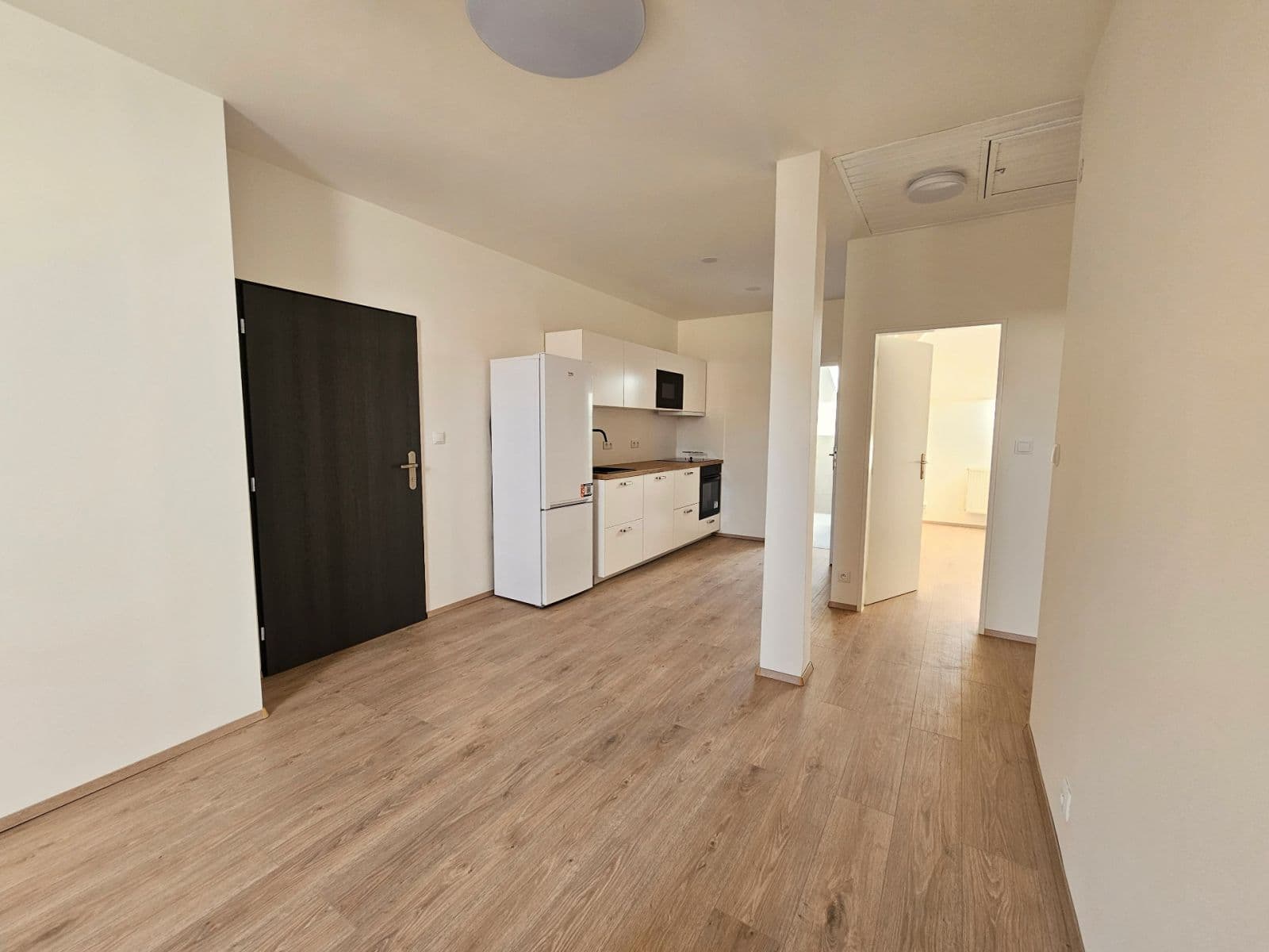 Prenájom bytu 3-izbový 68 m², Jugoslávská, Praha, Praha Prenájom bytu 3-izbový 68 m², Jugoslávská, Praha, Praha