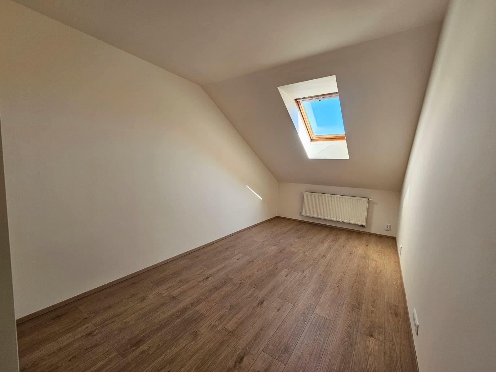 Prenájom bytu 3-izbový 68 m², Jugoslávská, Praha, Praha Prenájom bytu 3-izbový 68 m², Jugoslávská, Praha, Praha