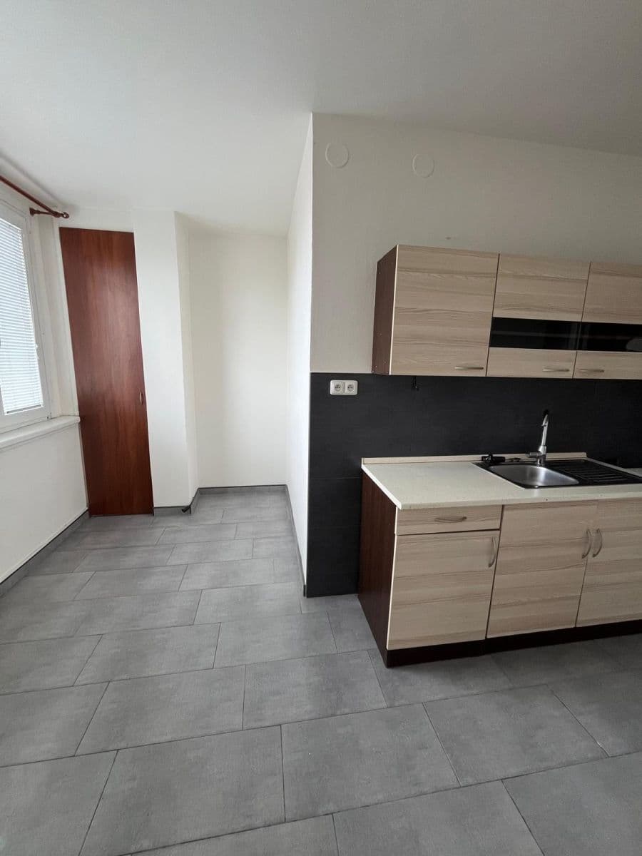 Prenájom bytu 2-izbový 62 m², Macháčkova, Plzeň, Plzeňský kraj Prenájom bytu 2-izbový 62 m², Macháčkova, Plzeň, Plzeňský kraj