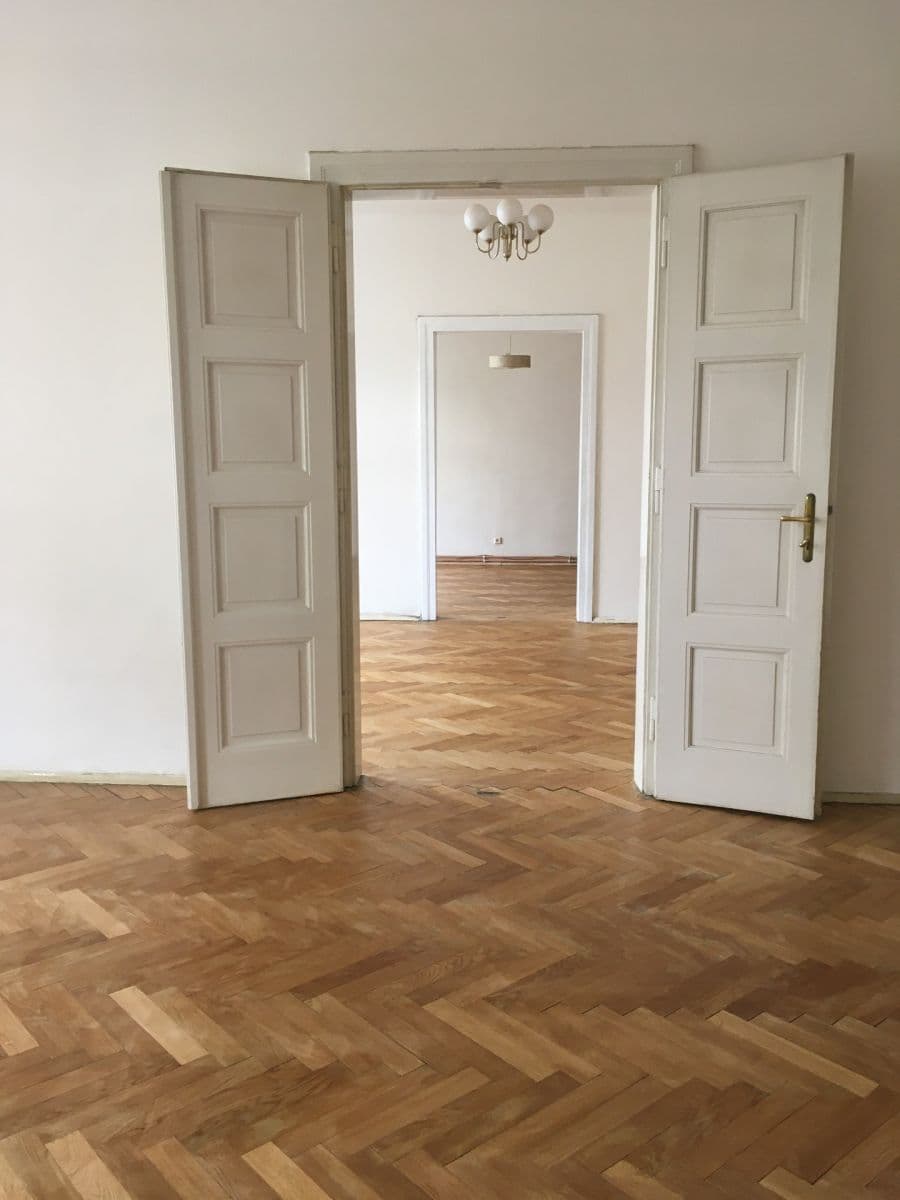 Prenájom bytu 4-izbový 128 m², Sudoměřská, Praha, Praha Prenájom bytu 4-izbový 128 m², Sudoměřská, Praha, Praha