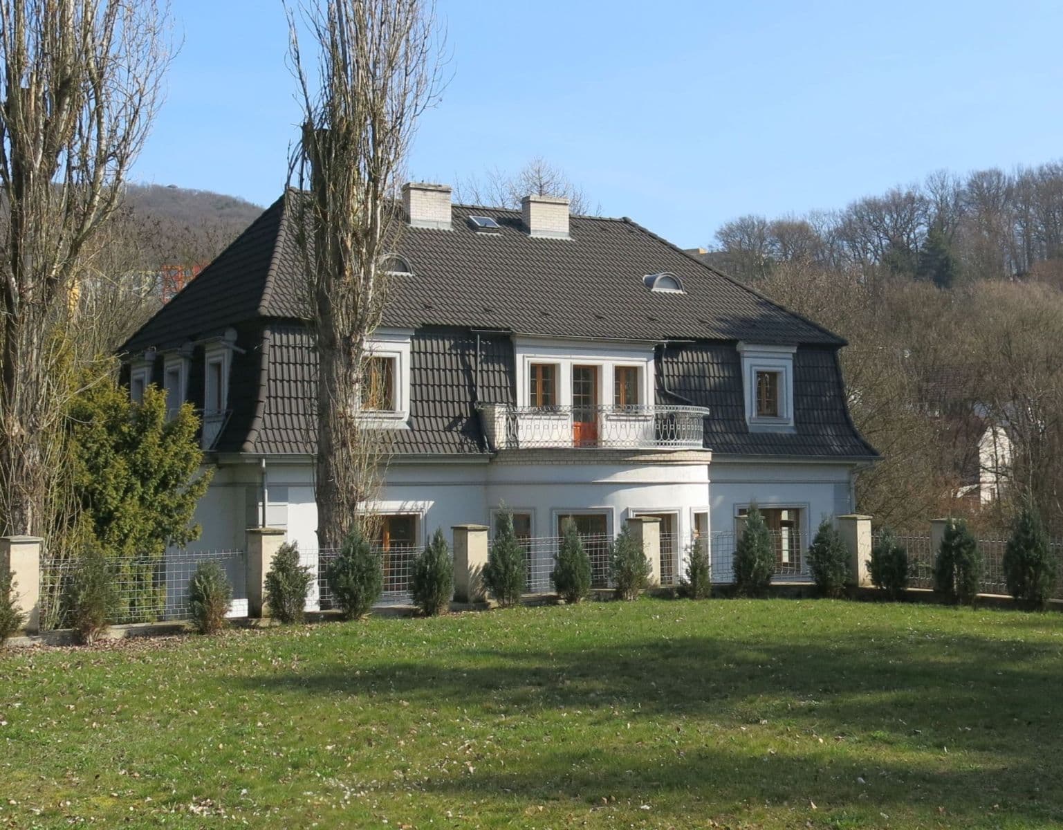 Predaj domu 193 m², pozemek 2.441 m², Elišky Krásnohorské, Ústí nad Labem, Ústecký kraj Predaj domu 193 m², pozemek 2.441 m², Elišky Krásnohorské, Ústí nad Labem, Ústecký kraj