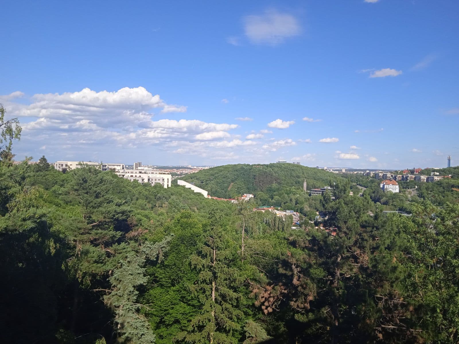 Prenájom bytu 3-izbový 77 m², Od Vysoké, Praha, Praha Prenájom bytu 3-izbový 77 m², Od Vysoké, Praha, Praha