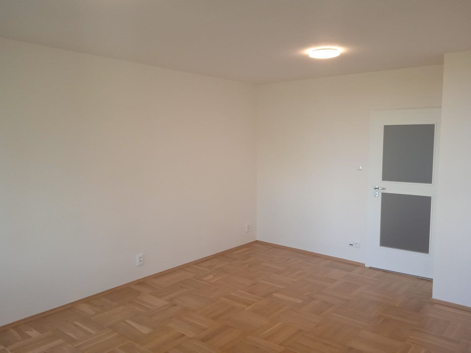 Prenájom bytu 3-izbový 77 m², Od Vysoké, Praha, Praha Prenájom bytu 3-izbový 77 m², Od Vysoké, Praha, Praha