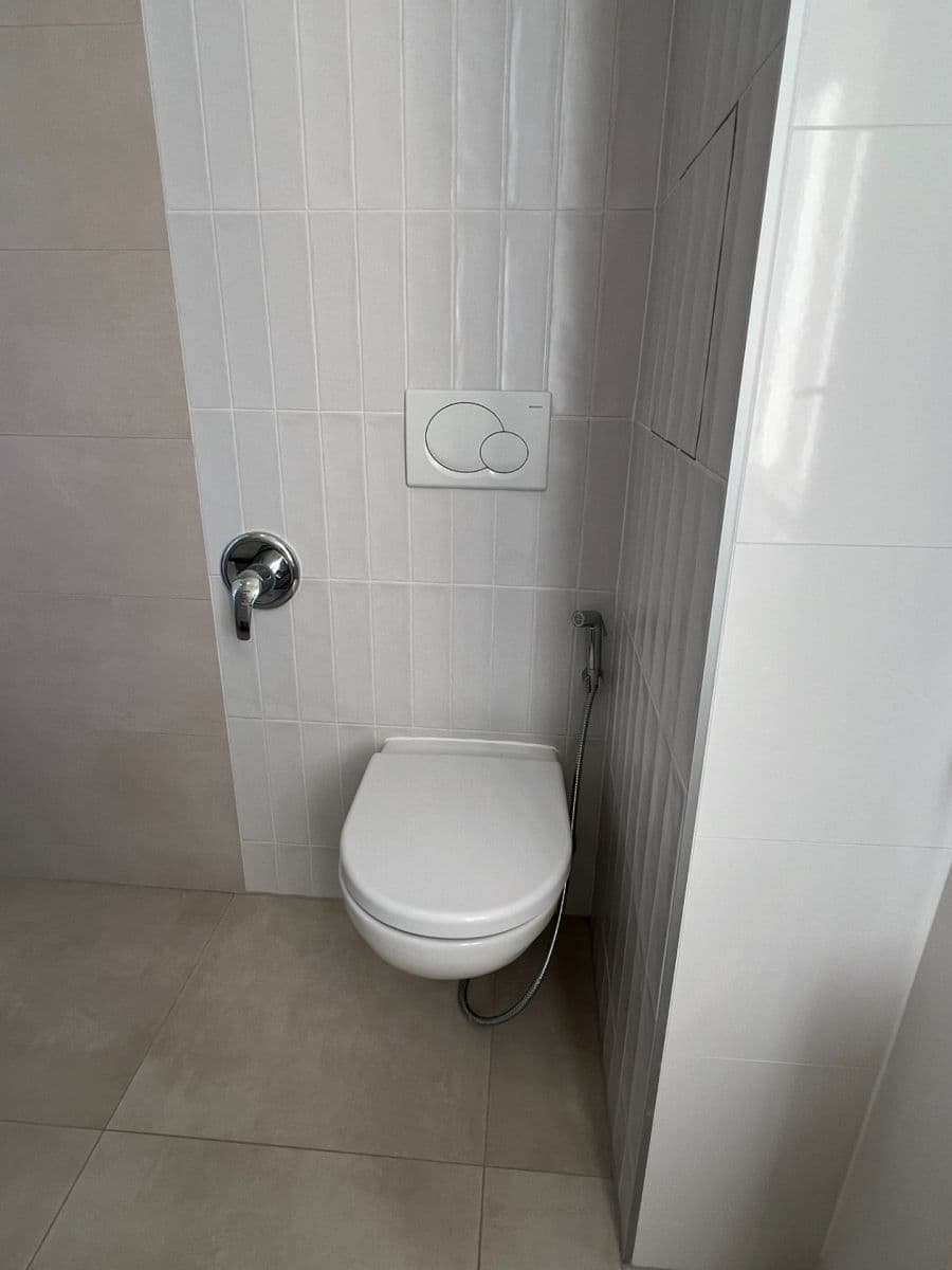 Prenájom bytu 3-izbový 73 m², Na Václavce, Praha, Praha Prenájom bytu 3-izbový 73 m², Na Václavce, Praha, Praha
