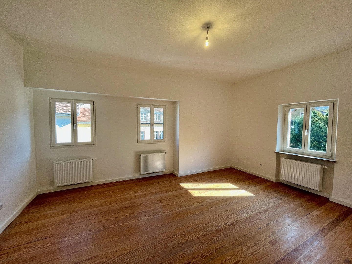 Predaj domu 220 m², pozemek 300 m², Talstr. 71, Frankeneck, Porýnie-Falcko Predaj domu 220 m², pozemek 300 m², Talstr. 71, Frankeneck, Porýnie-Falcko