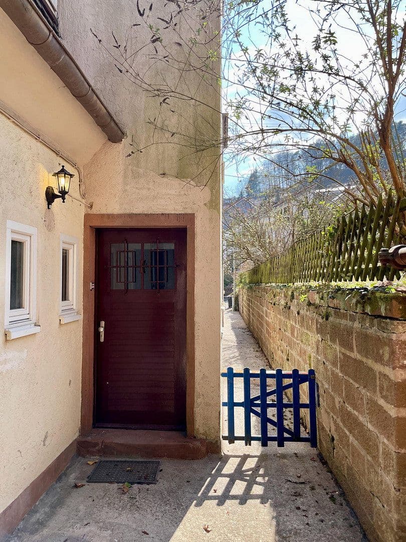 Predaj bytu 5-izbový 140 m², Talstr. 71, Frankeneck, Porýnie-Falcko Predaj bytu 5-izbový 140 m², Talstr. 71, Frankeneck, Porýnie-Falcko