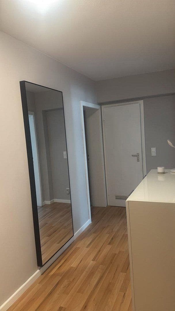 Prenájom bytu 3-izbový 72 m², Isolanistrasse 18, Köln, Severné Porýnie - Westfálsko Prenájom bytu 3-izbový 72 m², Isolanistrasse 18, Köln, Severné Porýnie - Westfálsko