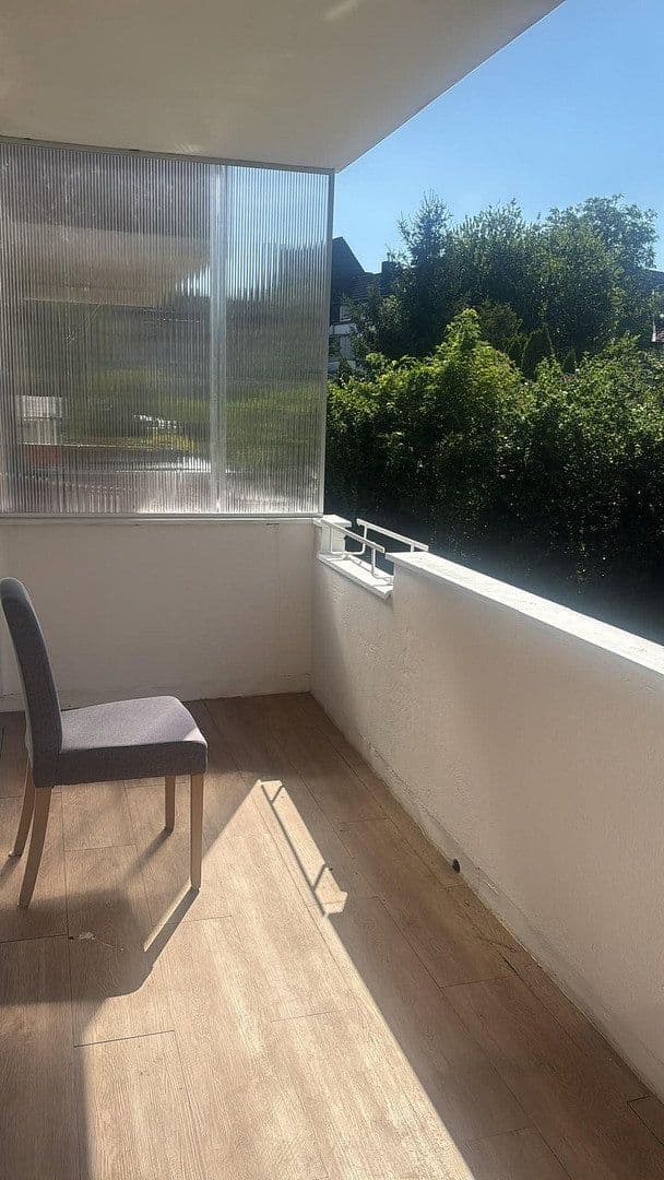Prenájom bytu 3-izbový 72 m², Isolanistrasse 18, Köln, Severné Porýnie - Westfálsko Prenájom bytu 3-izbový 72 m², Isolanistrasse 18, Köln, Severné Porýnie - Westfálsko