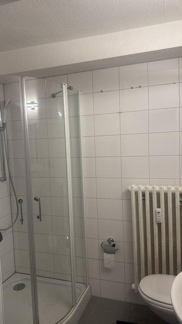 Prenájom bytu 3-izbový 72 m², Isolanistrasse 18, Köln, Severné Porýnie - Westfálsko Prenájom bytu 3-izbový 72 m², Isolanistrasse 18, Köln, Severné Porýnie - Westfálsko