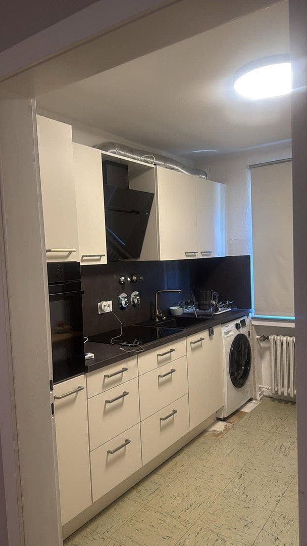 Prenájom bytu 3-izbový 72 m², Isolanistrasse 18, Köln, Severné Porýnie - Westfálsko Prenájom bytu 3-izbový 72 m², Isolanistrasse 18, Köln, Severné Porýnie - Westfálsko
