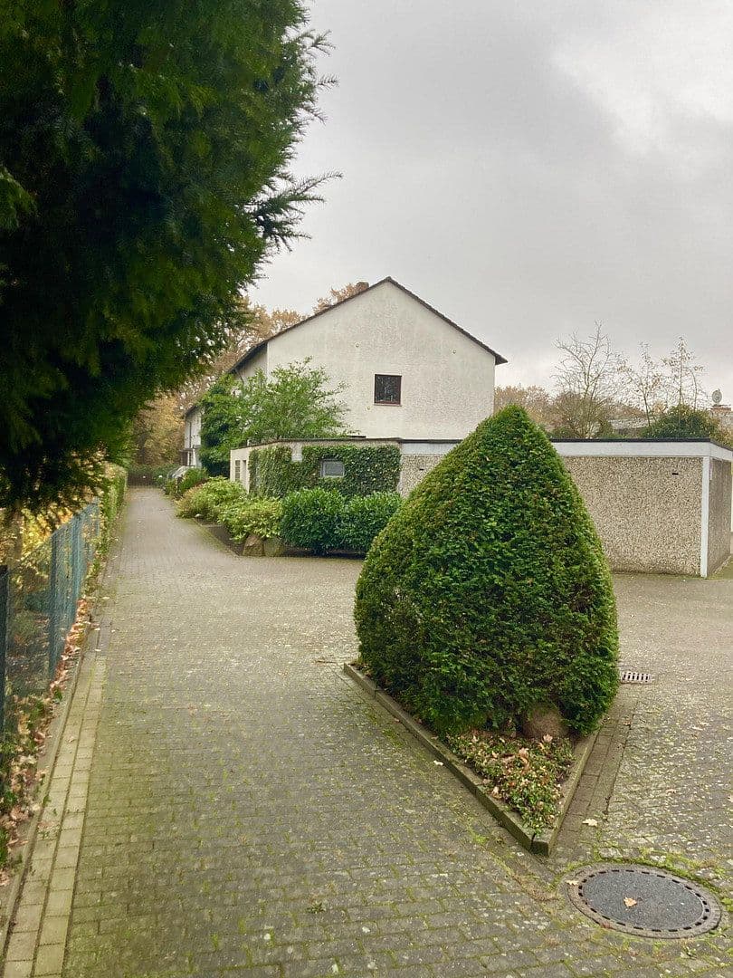 Predaj domu 154 m², pozemek 373 m², Eichstraße 34, Langenhagen, Dolné Sasko Predaj domu 154 m², pozemek 373 m², Eichstraße 34, Langenhagen, Dolné Sasko