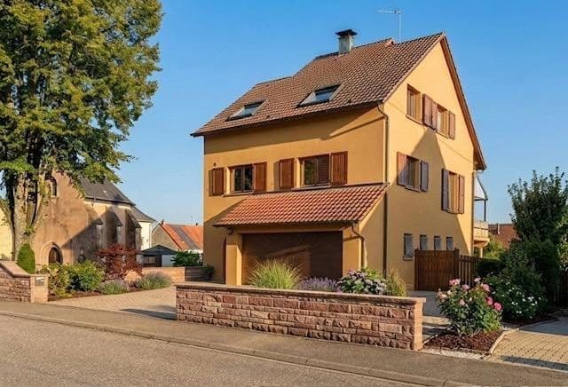 Predaj domu 204 m², pozemek 716 m², Kleinblittersdorf, Sársko Predaj domu 204 m², pozemek 716 m², Kleinblittersdorf, Sársko