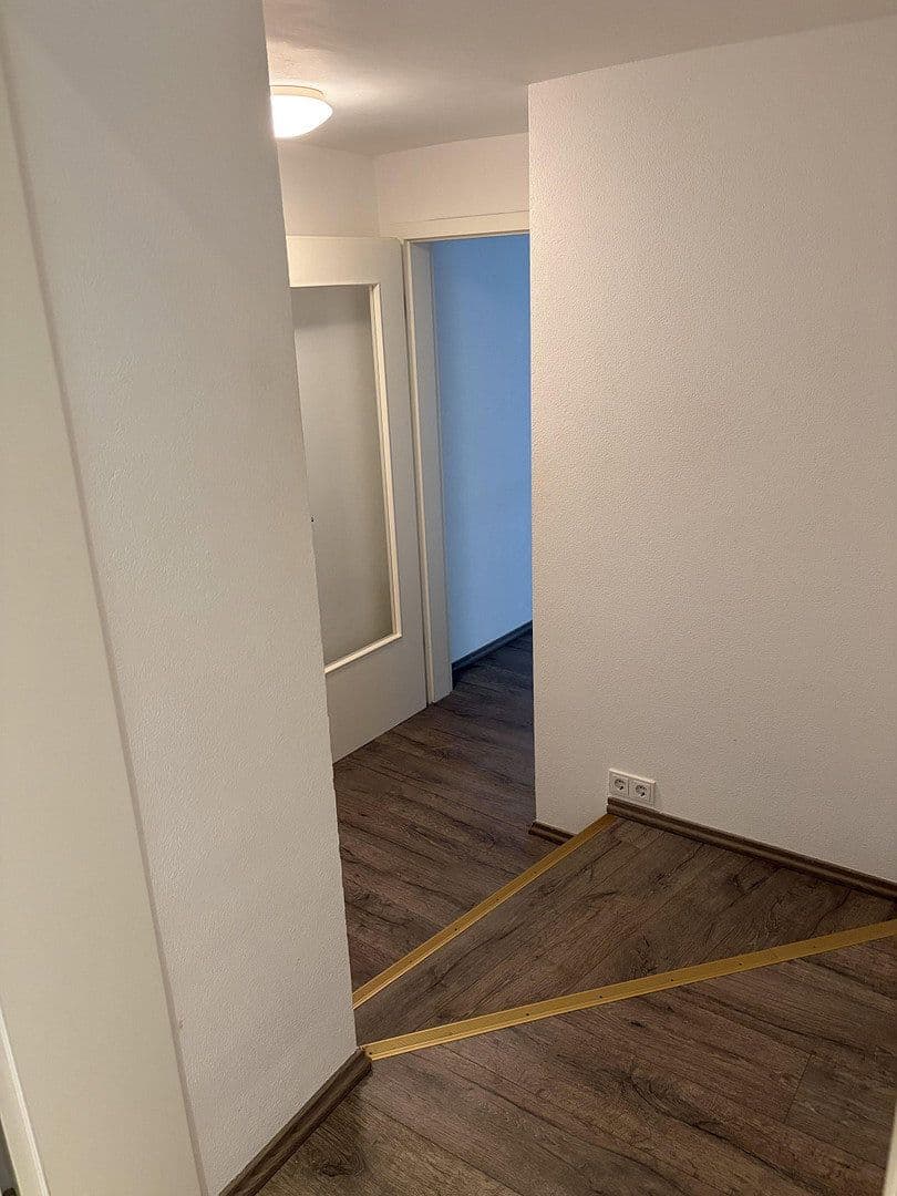 Prenájom bytu 3-izbový 85 m², Oberlauch, Porýnie-Falcko Prenájom bytu 3-izbový 85 m², Oberlauch, Porýnie-Falcko