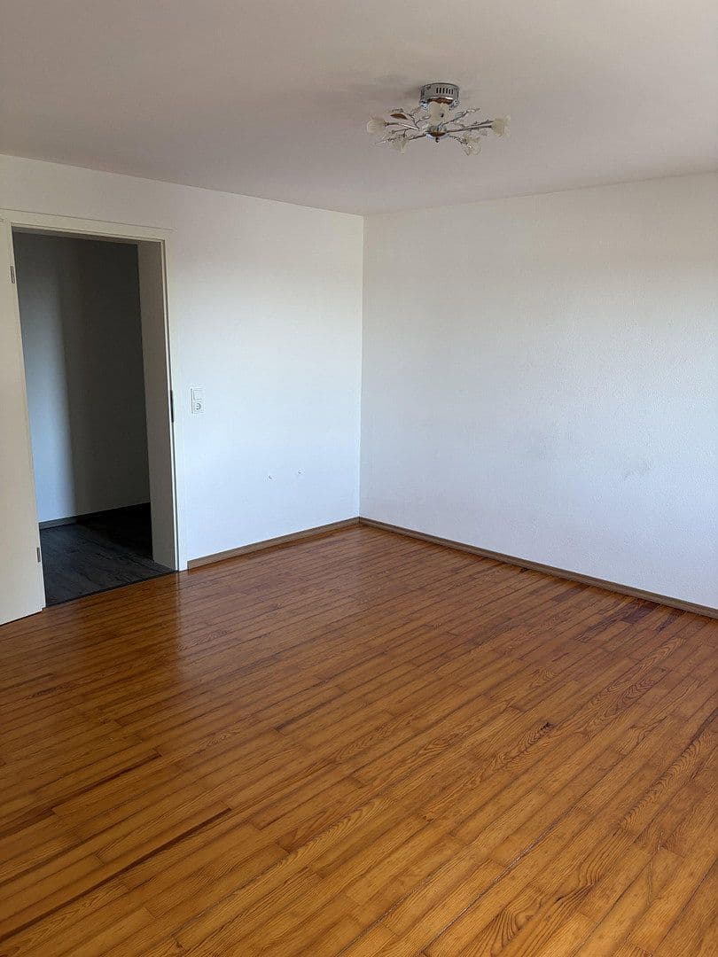 Prenájom bytu 3-izbový 85 m², Oberlauch, Porýnie-Falcko Prenájom bytu 3-izbový 85 m², Oberlauch, Porýnie-Falcko