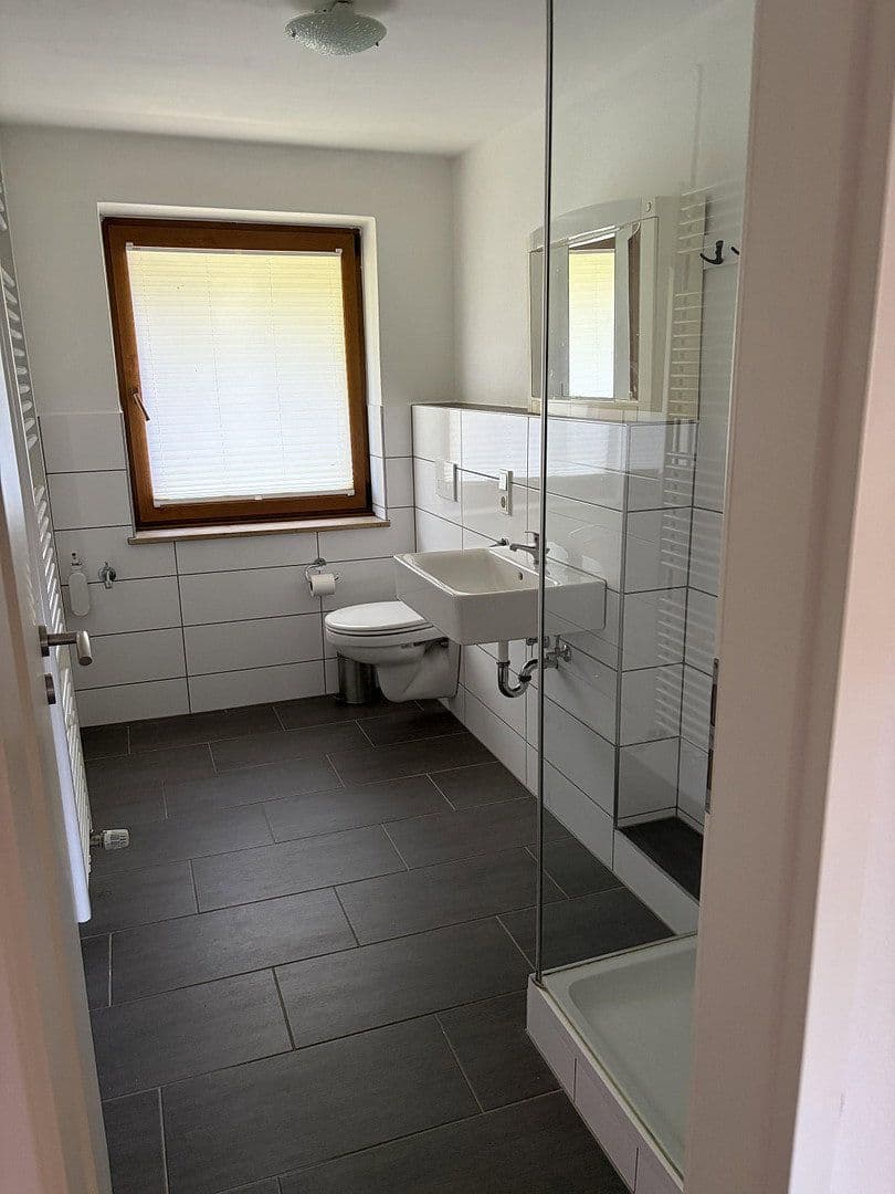 Prenájom bytu 3-izbový 85 m², Oberlauch, Porýnie-Falcko Prenájom bytu 3-izbový 85 m², Oberlauch, Porýnie-Falcko