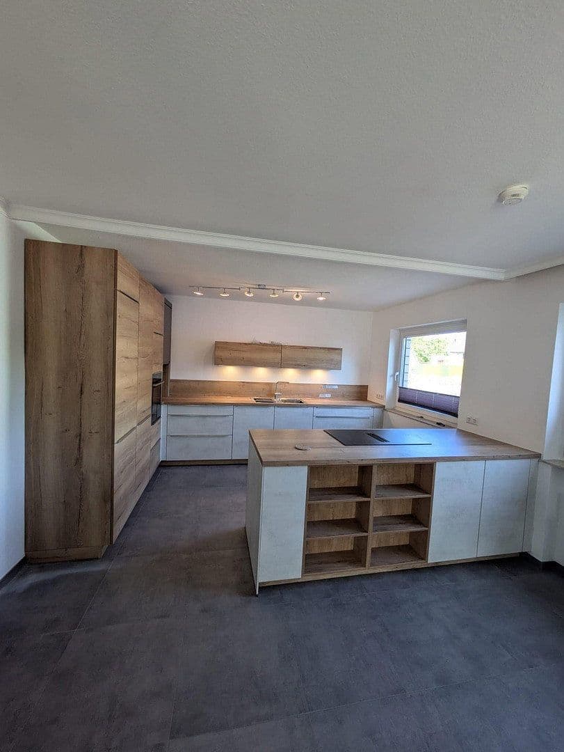 Predaj domu 155 m², pozemek 803 m², Kastorf, Šlezvicko-Holštajnsko Predaj domu 155 m², pozemek 803 m², Kastorf, Šlezvicko-Holštajnsko