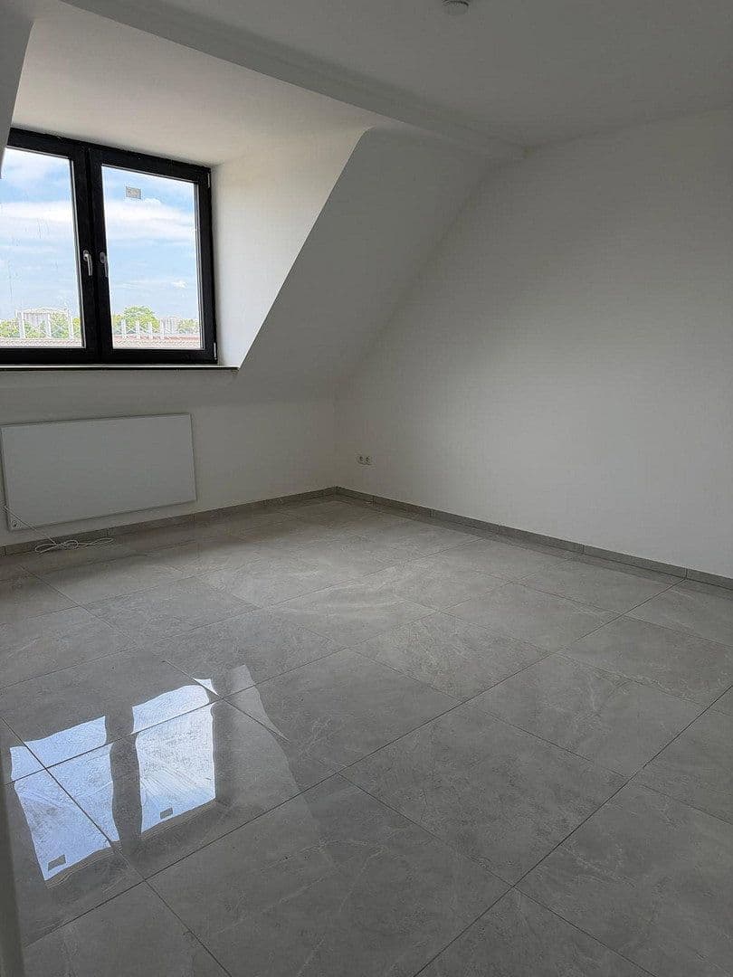 Prenájom bytu 61 m², Altriper Straße 56, Ludwigshafen am Rhein, Porýnie-Falcko Prenájom bytu 61 m², Altriper Straße 56, Ludwigshafen am Rhein, Porýnie-Falcko