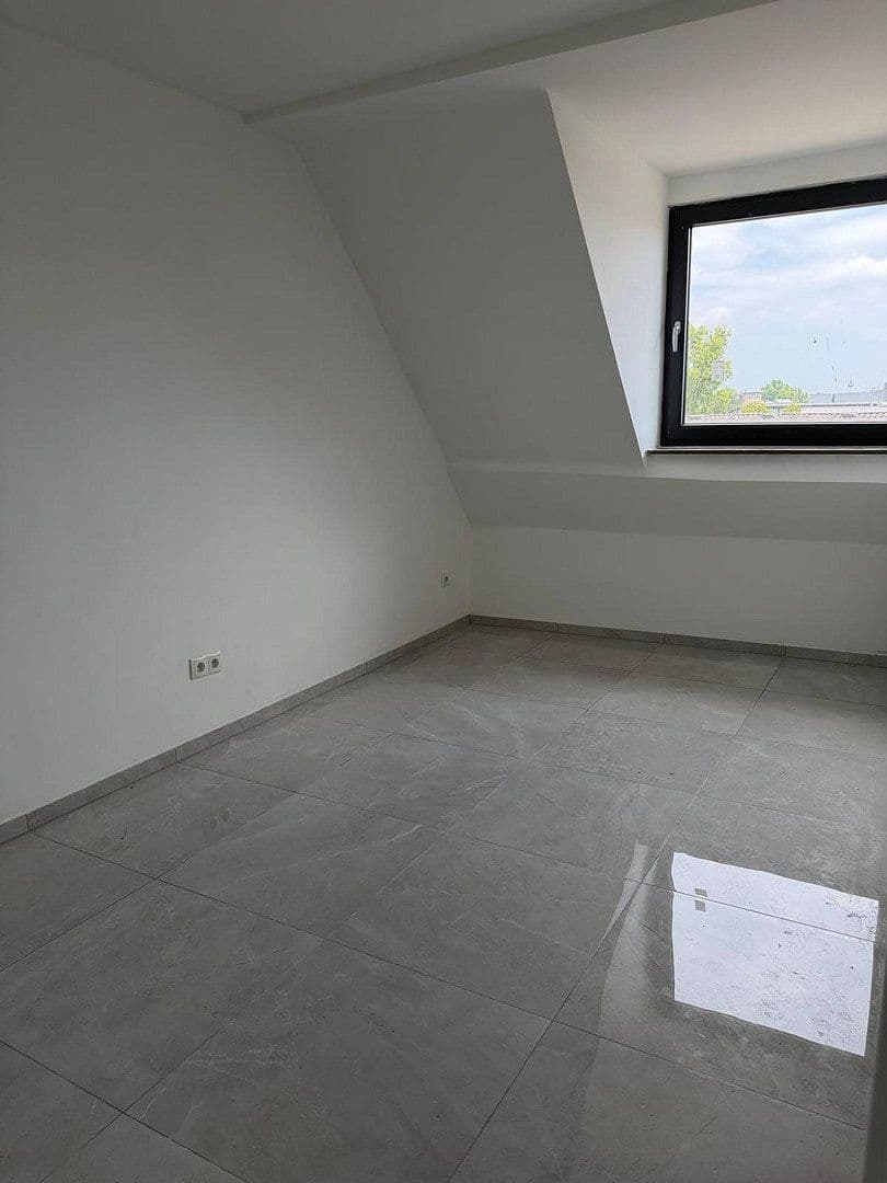 Prenájom bytu 61 m², Altriper Straße 56, Ludwigshafen am Rhein, Porýnie-Falcko Prenájom bytu 61 m², Altriper Straße 56, Ludwigshafen am Rhein, Porýnie-Falcko