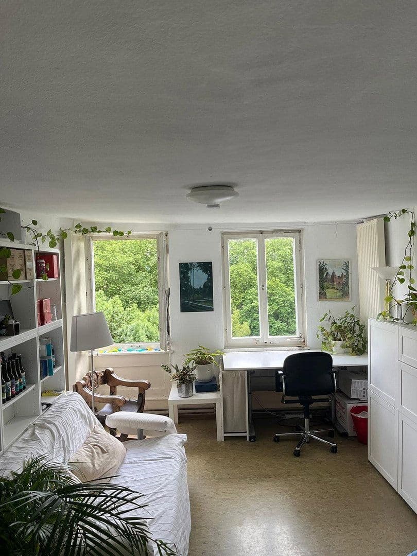 Prenájom bytu 18 m², Neckarhalde 5, Tübingen, Bádensko-Wurttembersko Prenájom bytu 18 m², Neckarhalde 5, Tübingen, Bádensko-Wurttembersko