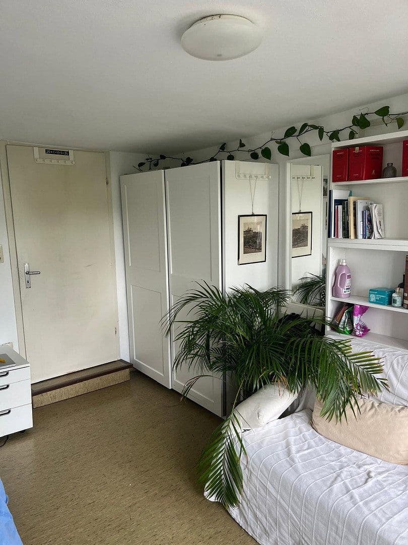 Prenájom bytu 18 m², Neckarhalde 5, Tübingen, Bádensko-Wurttembersko Prenájom bytu 18 m², Neckarhalde 5, Tübingen, Bádensko-Wurttembersko