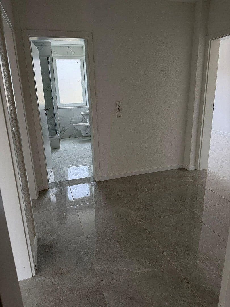 Prenájom bytu 69 m², Altriper Straße 56, Ludwigshafen am Rhein, Porýnie-Falcko Prenájom bytu 69 m², Altriper Straße 56, Ludwigshafen am Rhein, Porýnie-Falcko
