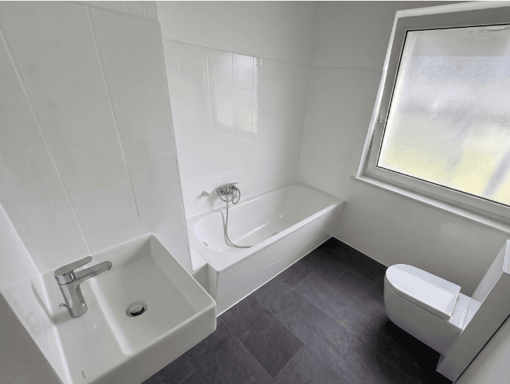 Prenájom bytu 4-izbový 78 m², Neukieritzsch, Sasko Prenájom bytu 4-izbový 78 m², Neukieritzsch, Sasko
