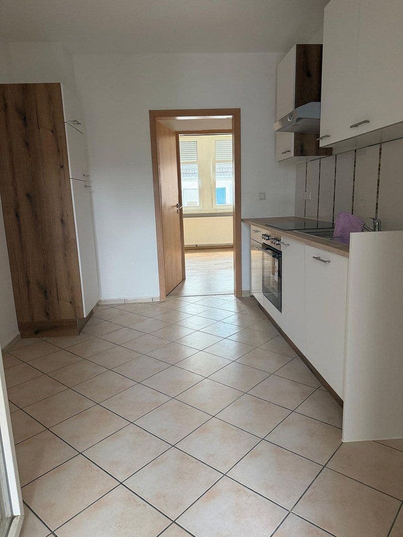 Prenájom bytu 66 m², Herrenwaldstraße 28, Ludwigshafen am Rhein, Porýnie-Falcko Prenájom bytu 66 m², Herrenwaldstraße 28, Ludwigshafen am Rhein, Porýnie-Falcko