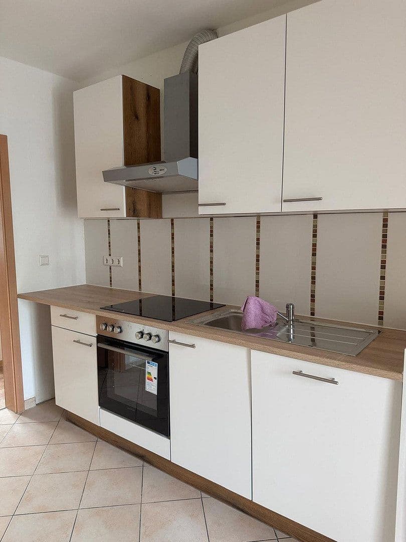 Prenájom bytu 66 m², Herrenwaldstraße 28, Ludwigshafen am Rhein, Porýnie-Falcko Prenájom bytu 66 m², Herrenwaldstraße 28, Ludwigshafen am Rhein, Porýnie-Falcko