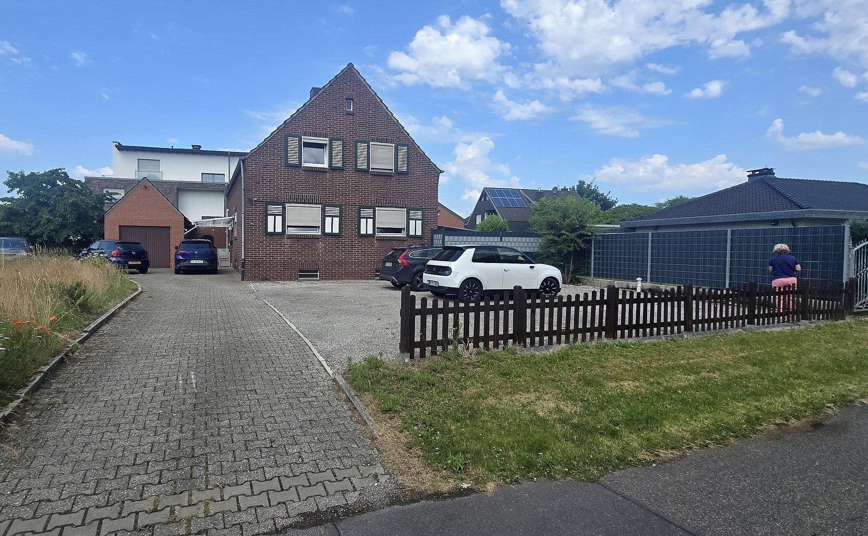 Predaj domu 168 m², pozemek 497 m², Hochstr. 78, Brüggen, Severné Porýnie - Westfálsko Predaj domu 168 m², pozemek 497 m², Hochstr. 78, Brüggen, Severné Porýnie - Westfálsko