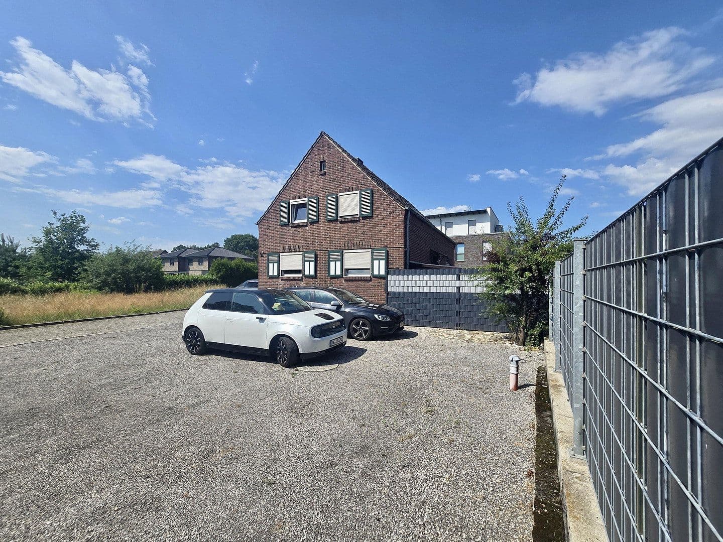 Predaj domu 168 m², pozemek 497 m², Hochstr. 78, Brüggen, Severné Porýnie - Westfálsko Predaj domu 168 m², pozemek 497 m², Hochstr. 78, Brüggen, Severné Porýnie - Westfálsko