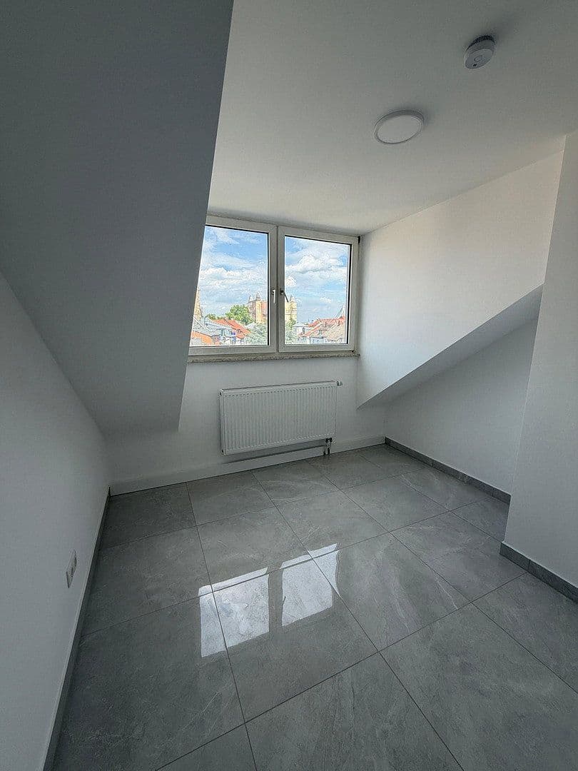 Prenájom bytu 71 m², Goerdelerplatz 10, Ludwigshafen am Rhein, Porýnie-Falcko Prenájom bytu 71 m², Goerdelerplatz 10, Ludwigshafen am Rhein, Porýnie-Falcko