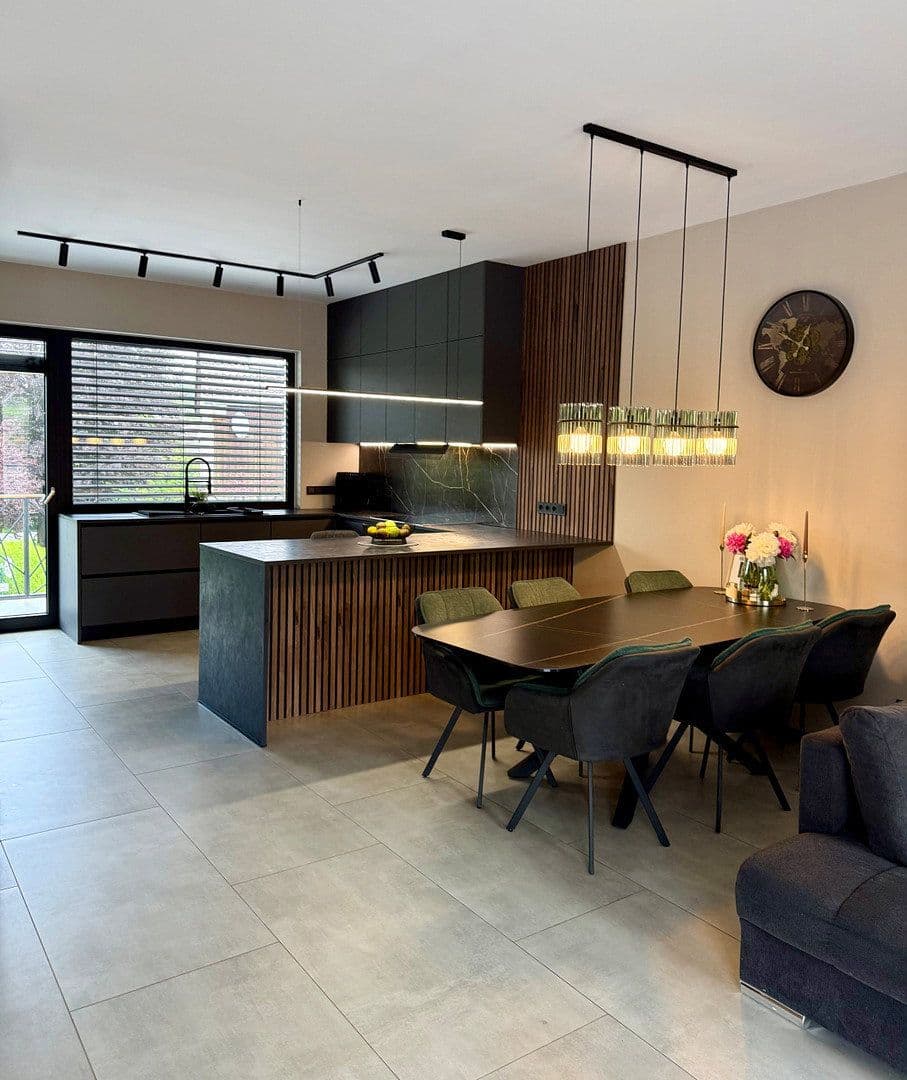 Predaj domu 181 m², pozemek 999 m², Niederhof, Waldbröl, Severné Porýnie - Westfálsko Predaj domu 181 m², pozemek 999 m², Niederhof, Waldbröl, Severné Porýnie - Westfálsko