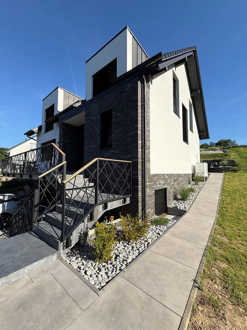 Predaj domu 181 m², pozemek 999 m², Niederhof, Waldbröl, Severné Porýnie - Westfálsko Predaj domu 181 m², pozemek 999 m², Niederhof, Waldbröl, Severné Porýnie - Westfálsko