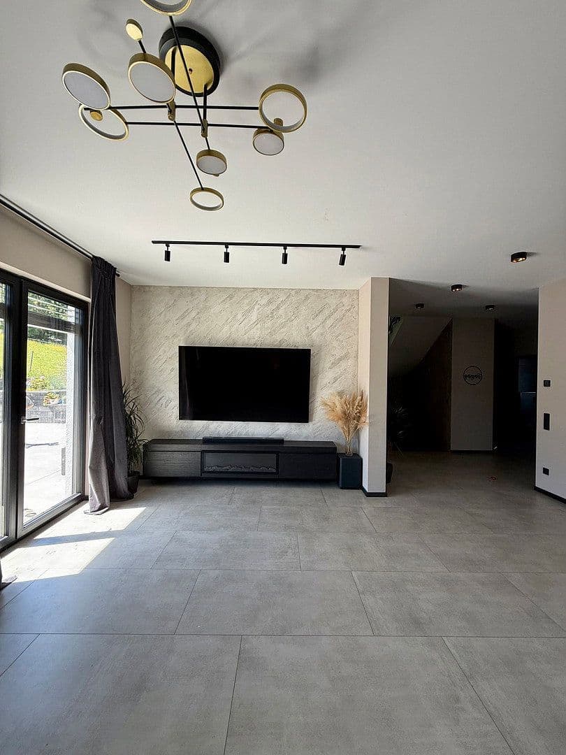 Predaj domu 181 m², pozemek 999 m², Niederhof, Waldbröl, Severné Porýnie - Westfálsko Predaj domu 181 m², pozemek 999 m², Niederhof, Waldbröl, Severné Porýnie - Westfálsko