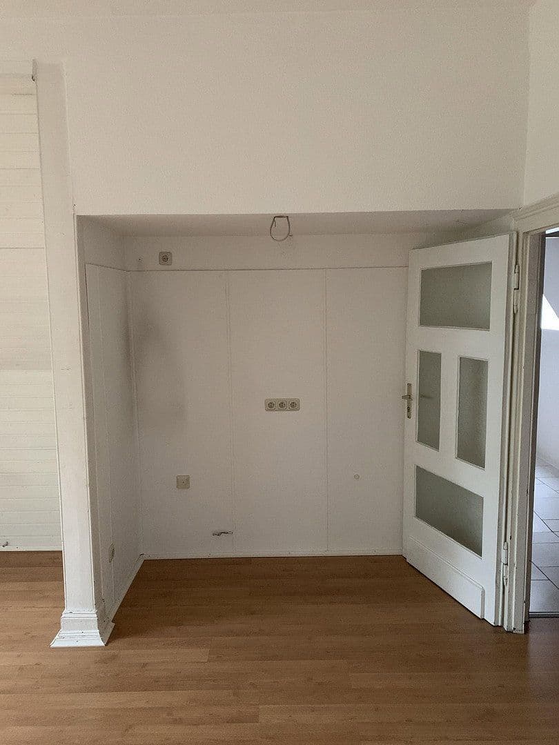 Prenájom bytu 4-izbový 127 m², Mönchengladbach, Severné Porýnie - Westfálsko Prenájom bytu 4-izbový 127 m², Mönchengladbach, Severné Porýnie - Westfálsko