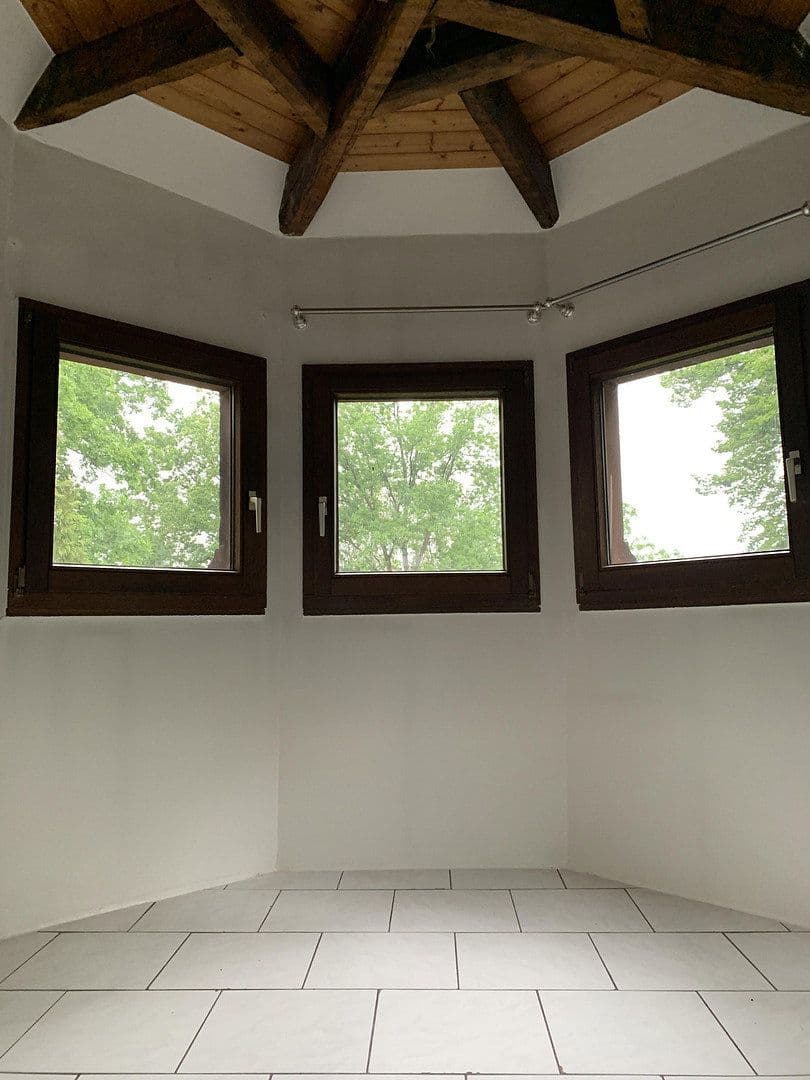 Prenájom bytu 4-izbový 127 m², Mönchengladbach, Severné Porýnie - Westfálsko Prenájom bytu 4-izbový 127 m², Mönchengladbach, Severné Porýnie - Westfálsko