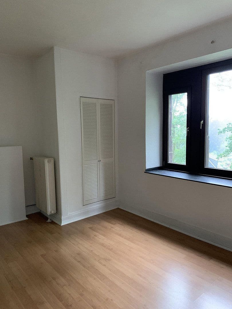 Prenájom bytu 4-izbový 127 m², Mönchengladbach, Severné Porýnie - Westfálsko Prenájom bytu 4-izbový 127 m², Mönchengladbach, Severné Porýnie - Westfálsko