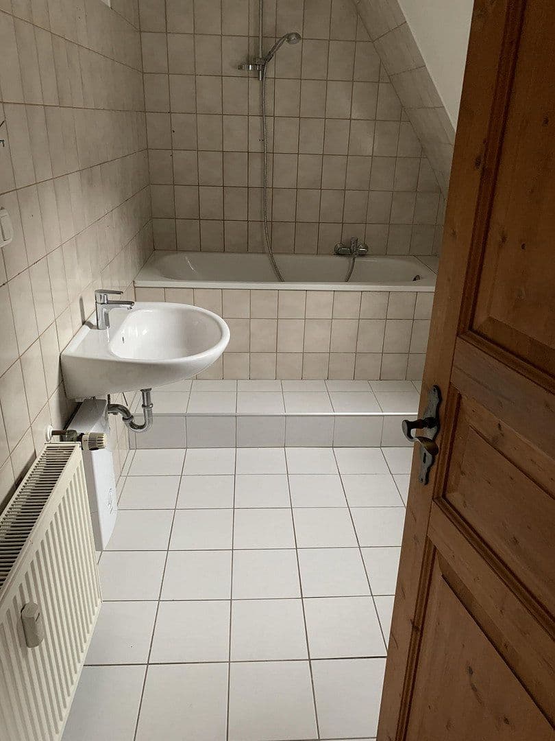 Prenájom bytu 4-izbový 127 m², Mönchengladbach, Severné Porýnie - Westfálsko Prenájom bytu 4-izbový 127 m², Mönchengladbach, Severné Porýnie - Westfálsko