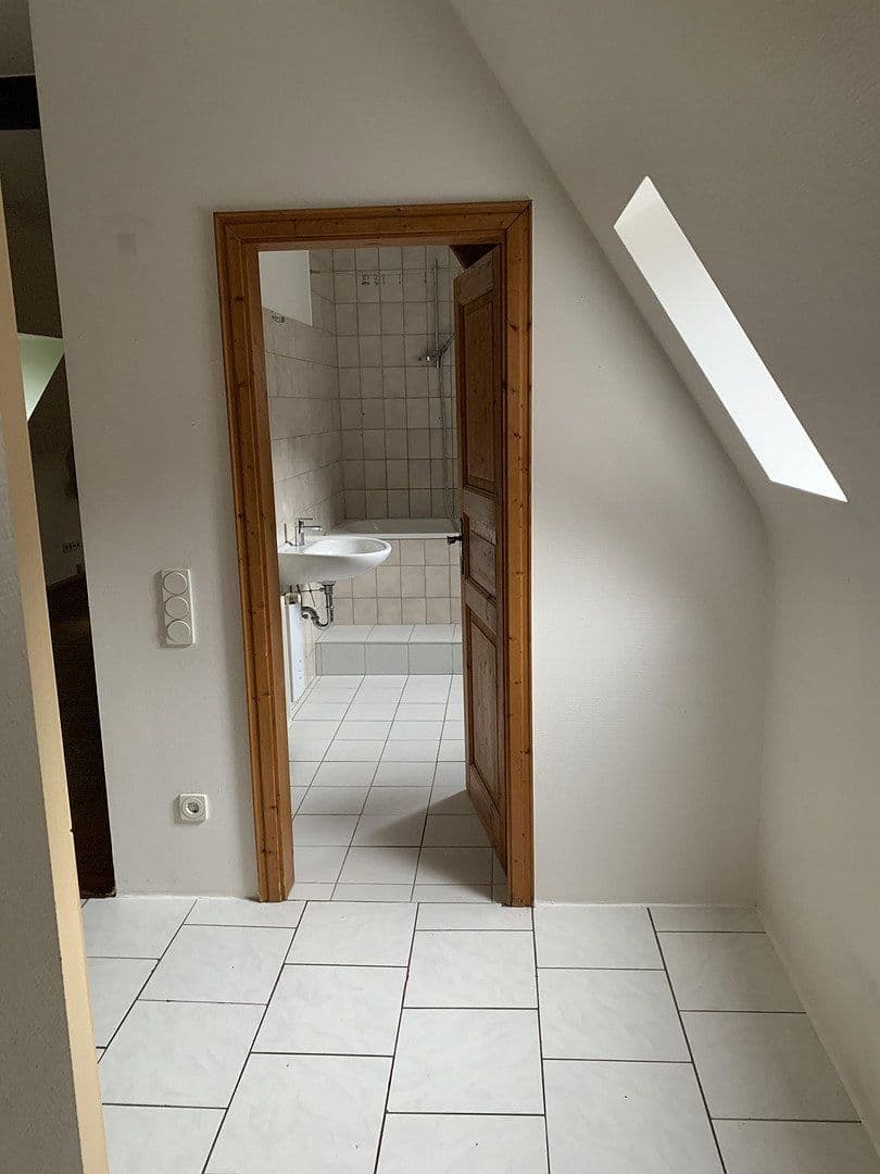 Prenájom bytu 4-izbový 127 m², Mönchengladbach, Severné Porýnie - Westfálsko Prenájom bytu 4-izbový 127 m², Mönchengladbach, Severné Porýnie - Westfálsko