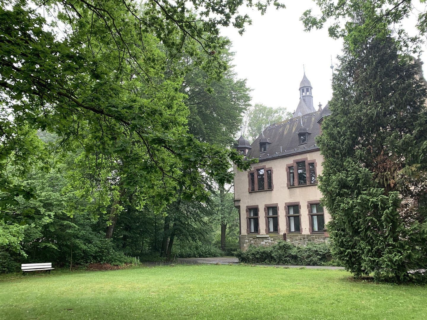 Prenájom bytu 4-izbový 127 m², Mönchengladbach, Severné Porýnie - Westfálsko Prenájom bytu 4-izbový 127 m², Mönchengladbach, Severné Porýnie - Westfálsko