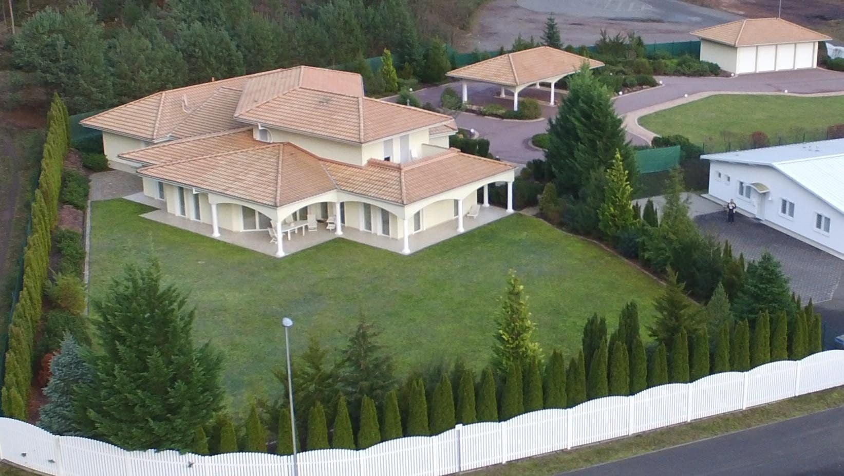 Predaj domu 383 m², pozemek 4.600 m², Gewerbepark Neudahn 1, Nr. 13A, Dahn, Porýnie-Falcko Predaj domu 383 m², pozemek 4.600 m², Gewerbepark Neudahn 1, Nr. 13A, Dahn, Porýnie-Falcko