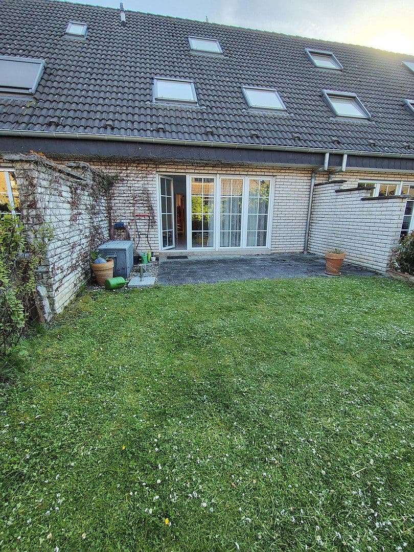 Predaj domu 140 m², pozemek 161 m², Köln, Severné Porýnie - Westfálsko Predaj domu 140 m², pozemek 161 m², Köln, Severné Porýnie - Westfálsko