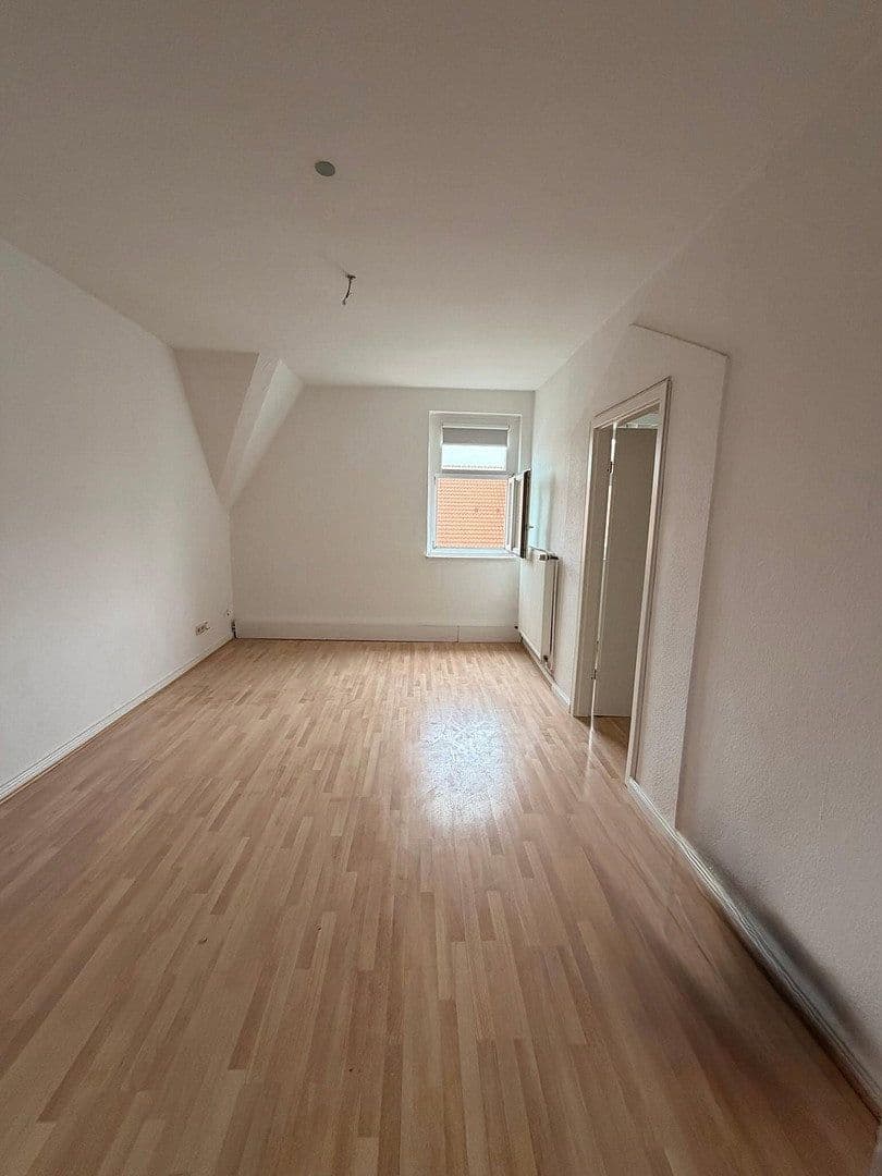 Prenájom bytu 3-izbový 100 m², Martinistr. 17a, Osnabrück, Dolné Sasko Prenájom bytu 3-izbový 100 m², Martinistr. 17a, Osnabrück, Dolné Sasko