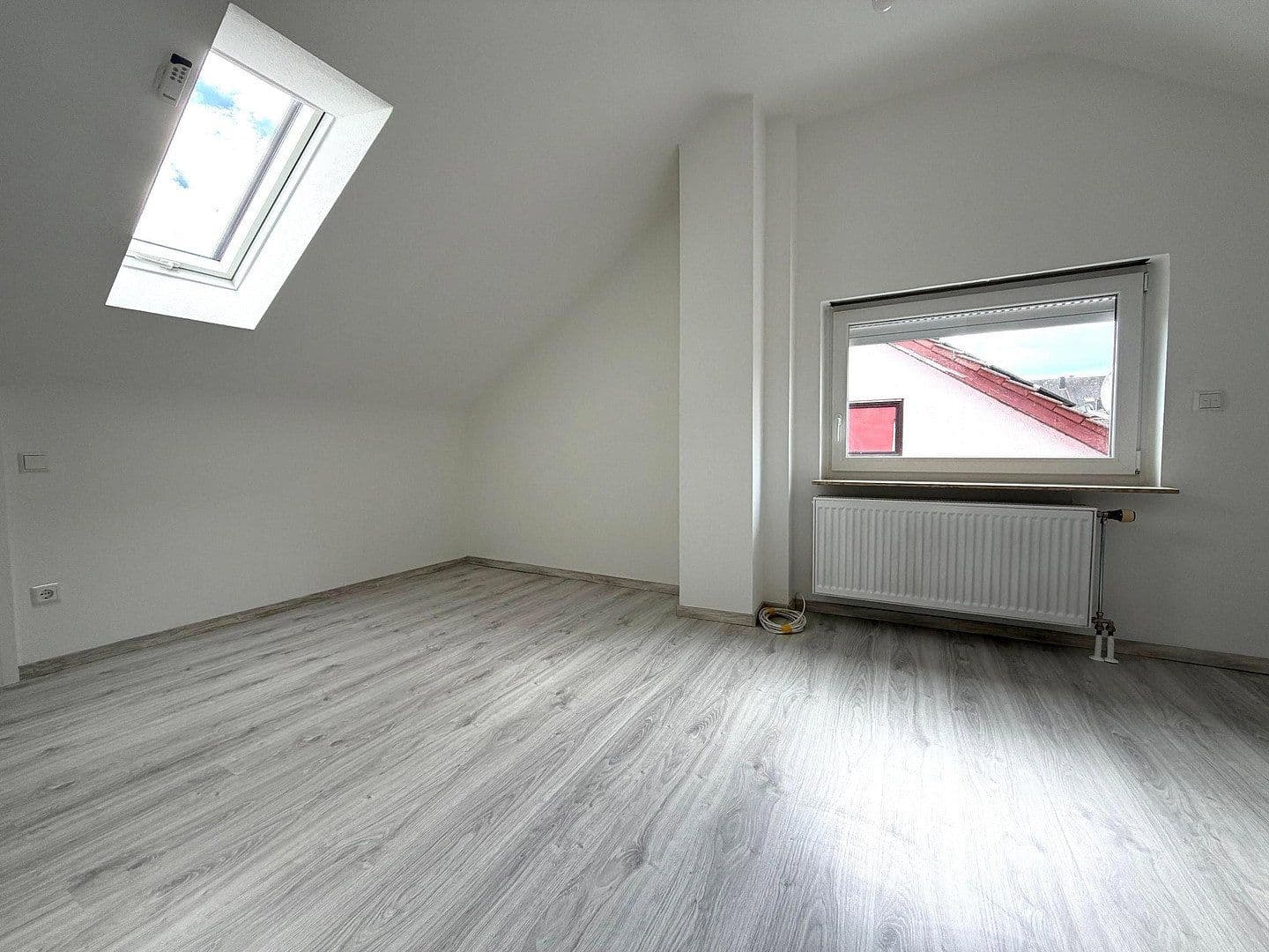 Predaj domu 111 m², pozemek 280 m², Sudetenstr. 6/1, Bretten, Bádensko-Wurttembersko Predaj domu 111 m², pozemek 280 m², Sudetenstr. 6/1, Bretten, Bádensko-Wurttembersko