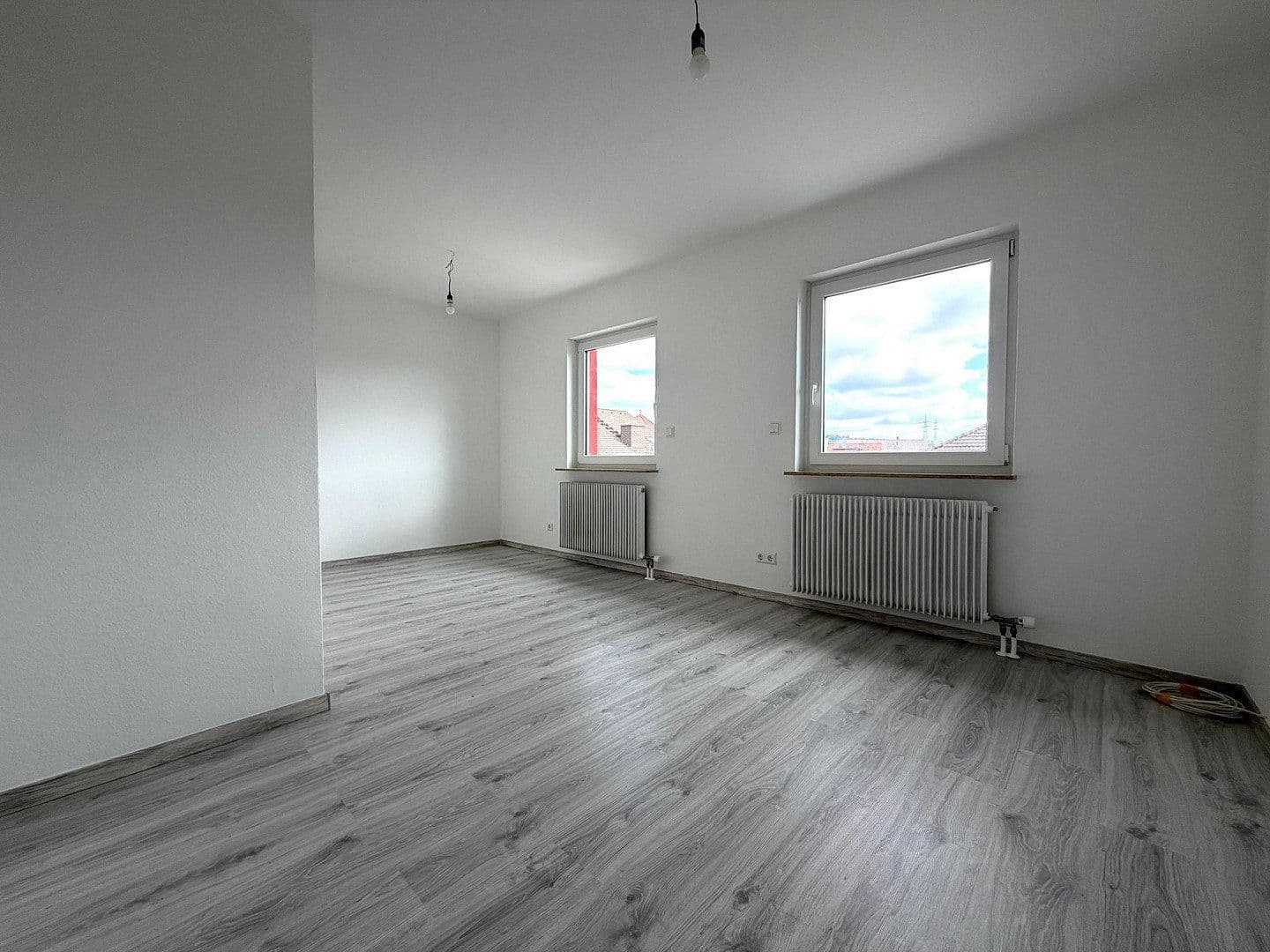 Predaj domu 111 m², pozemek 280 m², Sudetenstr. 6/1, Bretten, Bádensko-Wurttembersko Predaj domu 111 m², pozemek 280 m², Sudetenstr. 6/1, Bretten, Bádensko-Wurttembersko
