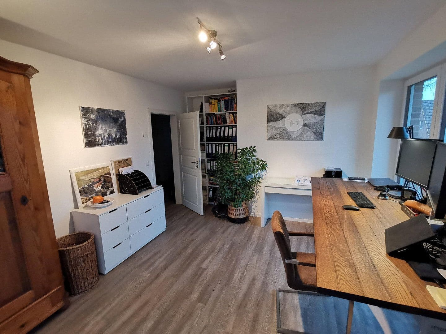 Prenájom domu 130 m², pozemek 250 m², Wilhelmstraße, Tornesch, Šlezvicko-Holštajnsko Prenájom domu 130 m², pozemek 250 m², Wilhelmstraße, Tornesch, Šlezvicko-Holštajnsko